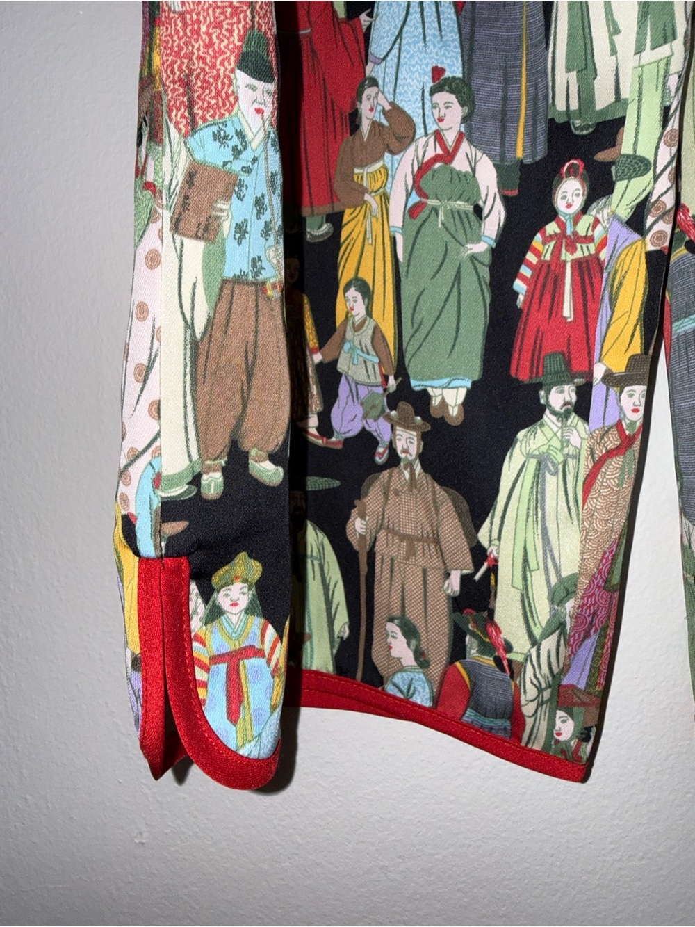 Natori Multicolor Figurine-Print Pajama Set with Red Trim - Picture 10 of 10